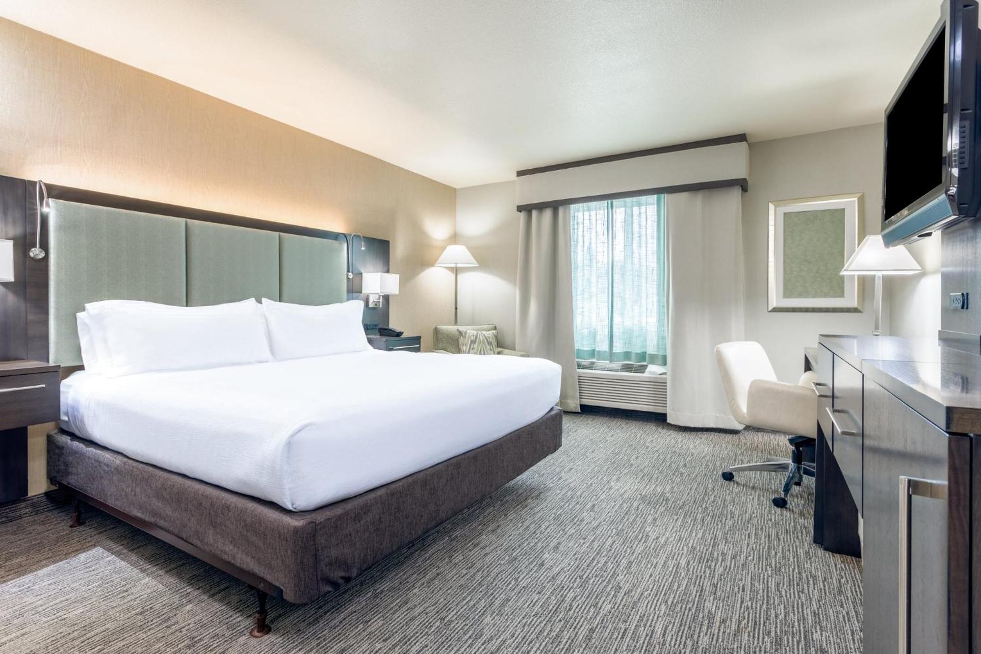 Holiday Inn Auburn By Ihg Exterior photo