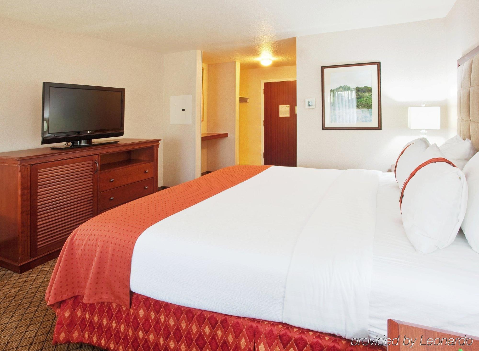 Holiday Inn Auburn By Ihg Exterior photo