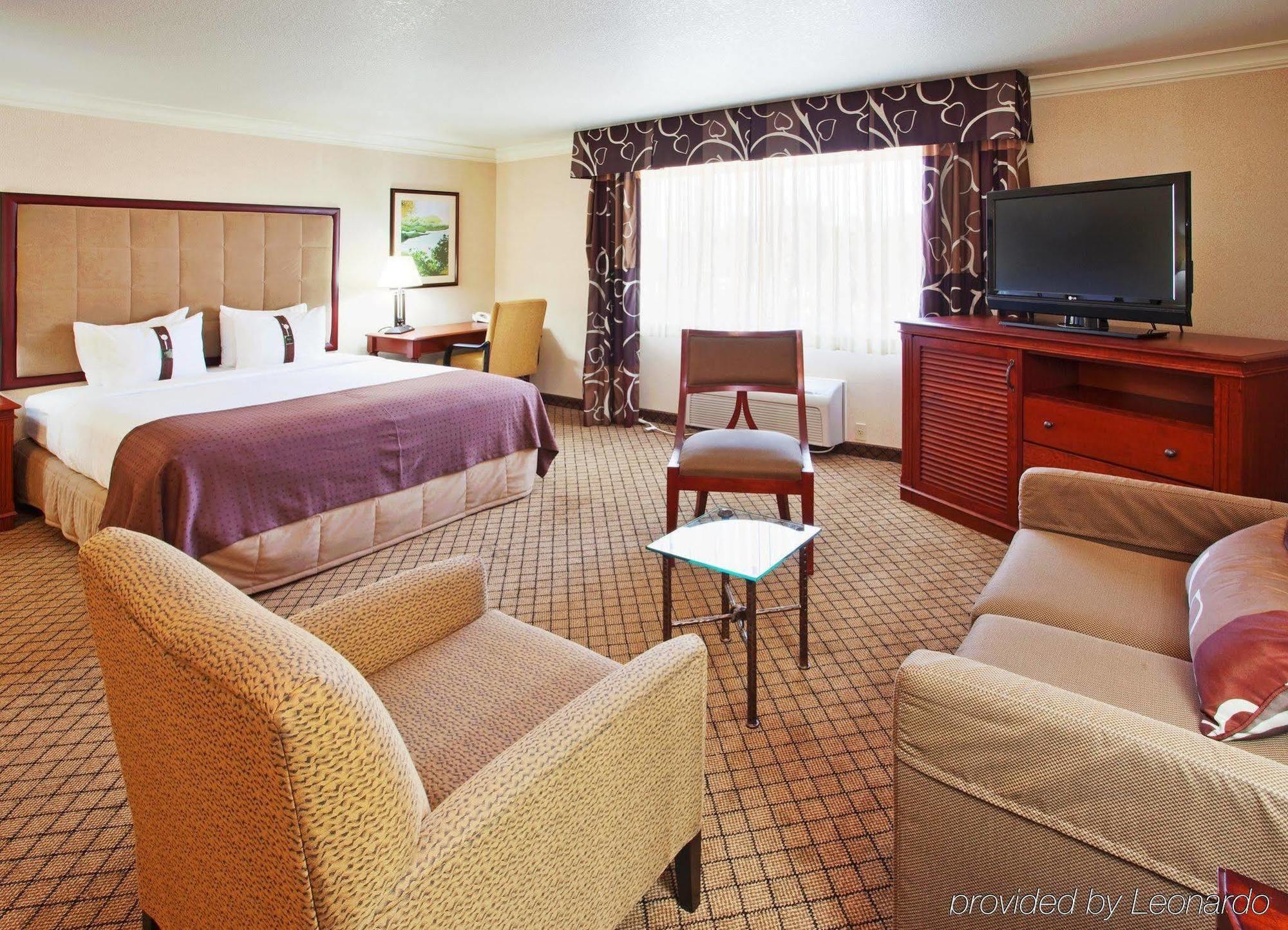 Holiday Inn Auburn By Ihg Exterior photo